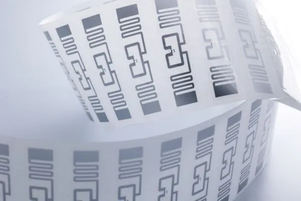 ​액세스 제어: RFID와 생체인식